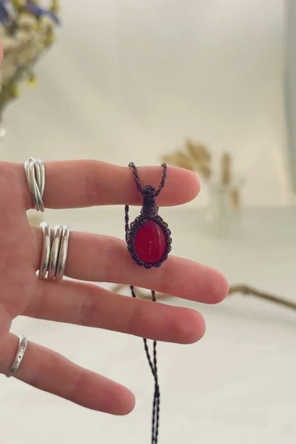 Handmade Carnelian macramé necklace showing natural gemstone details, texture and shine