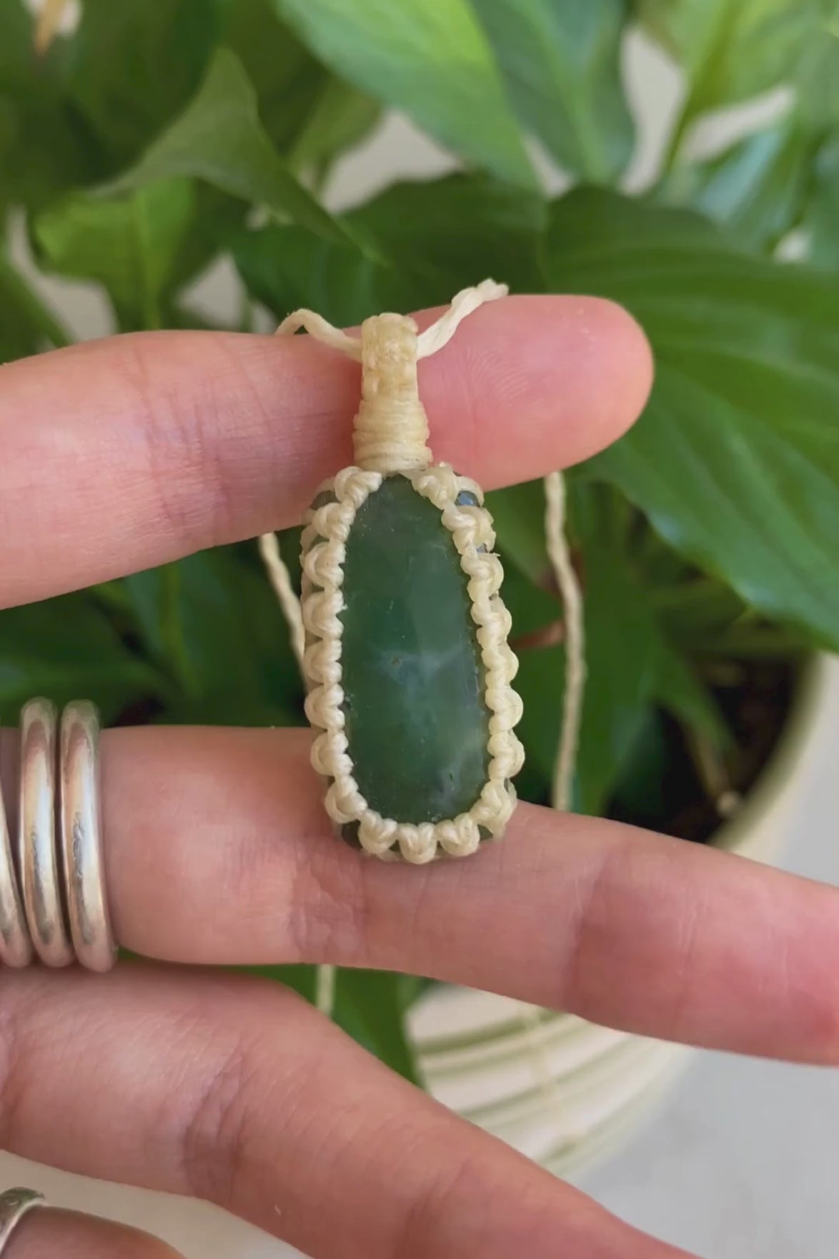 Video showcasing the handmade Chrysoprase macrame necklace, highlighting the gemstone’s deep green color and simple macrame design with delicate details.