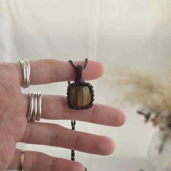 Video of the handmade Tiger’s Eye Macrame necklace, highlighting the vibrant tones of the gemstone and the lightweight, minimalist macrame design.