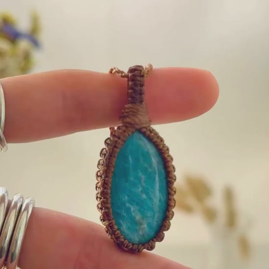 Handmade Apatite macramé necklace showing natural gemstone details, texture and shine