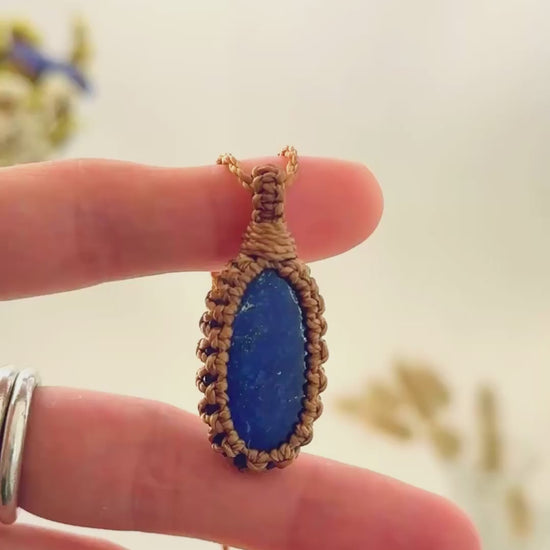 Handmade Lapis Lazuli macramé necklace showing natural gemstone details, texture and shine